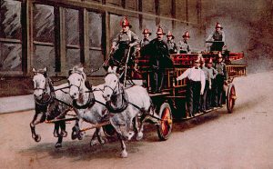 horse-drawn-fire-engine-on-the-way-everett (2)